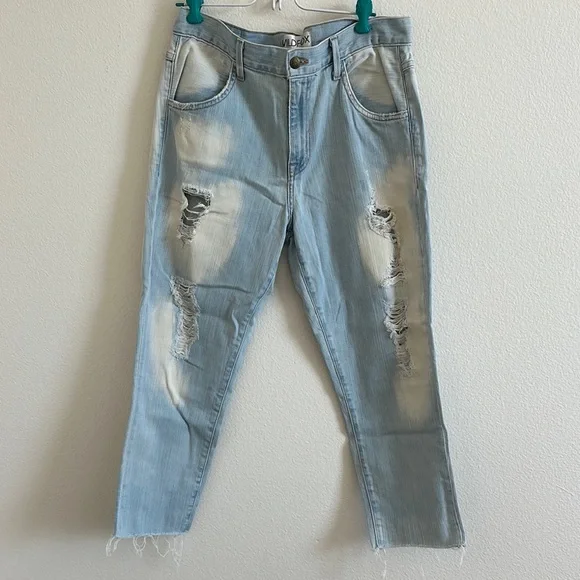 WildFox Distressed Light Blue Jeans Raw Hems - Picture 1 of 8